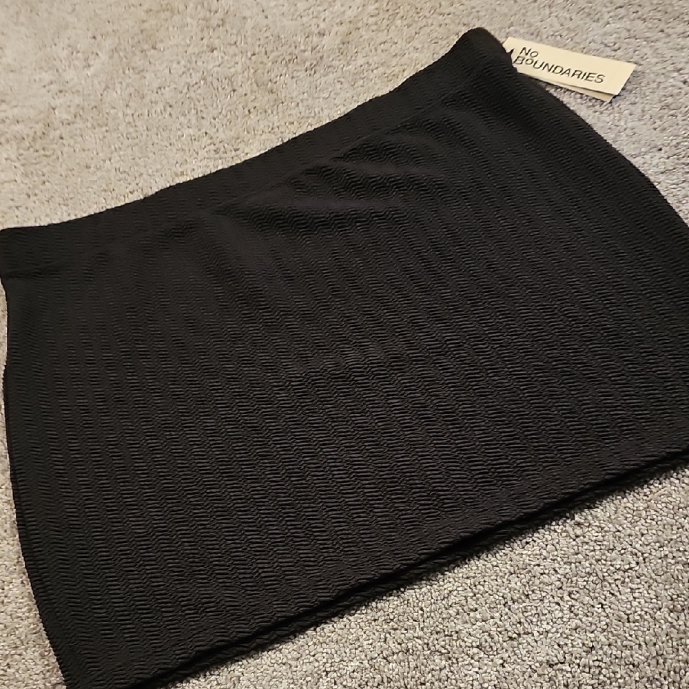 H5🔹️ Black Textured Swim Coverup